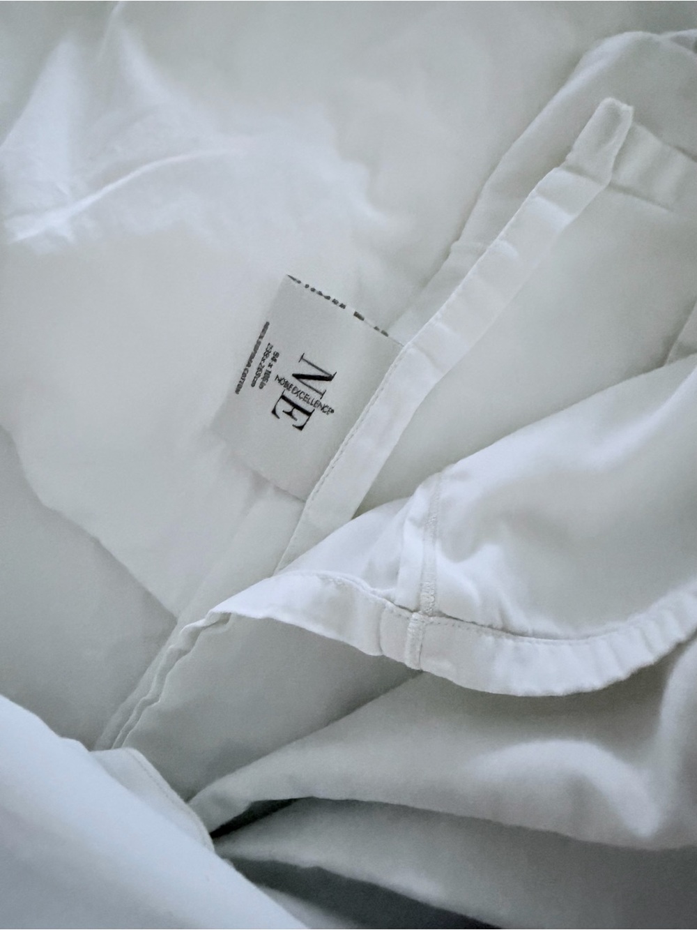 2 Sets White Sheet set 2 fitted and 2 flat sheets no pillow case Queen size